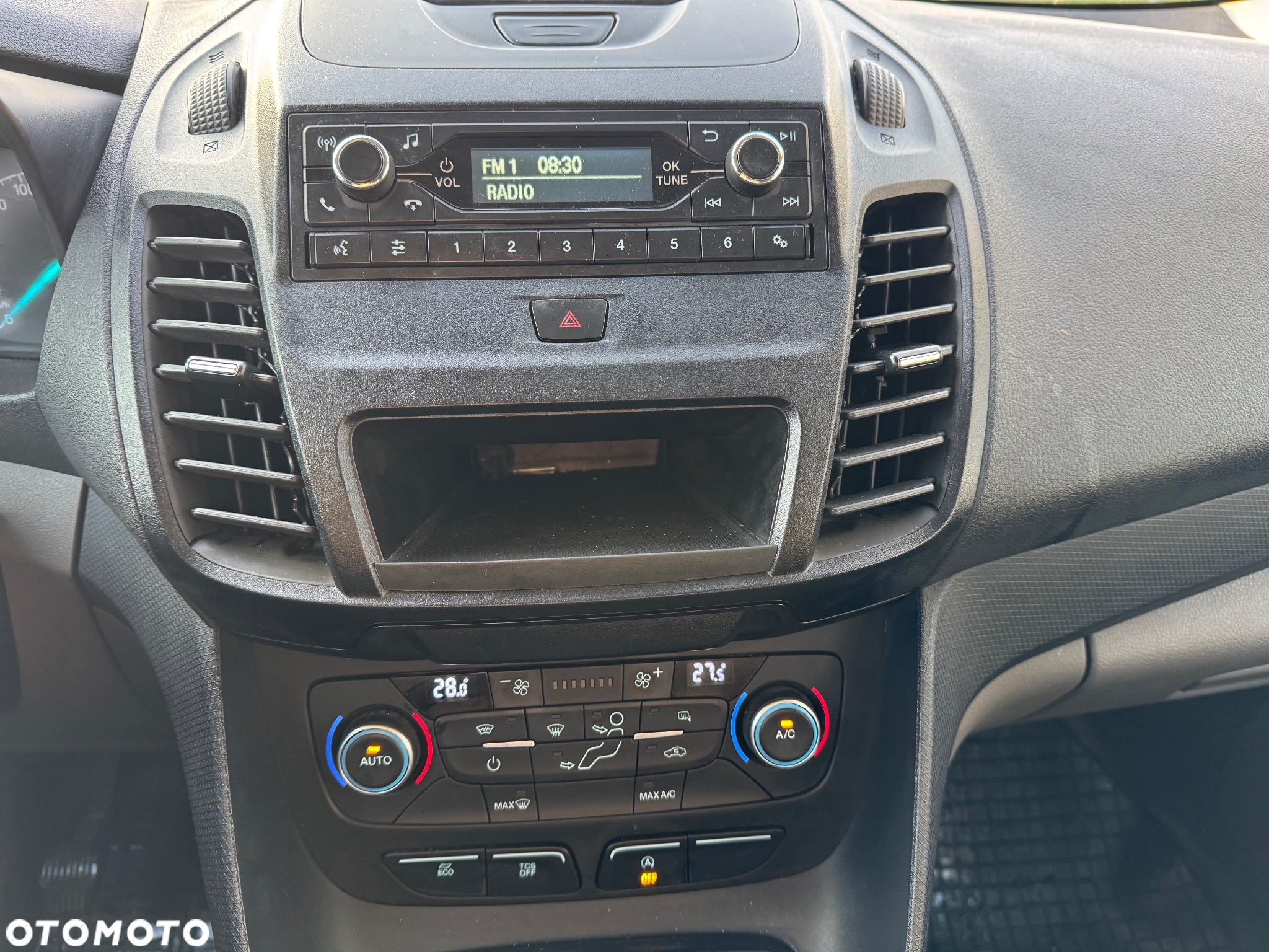 Ford Transit Connect - 13