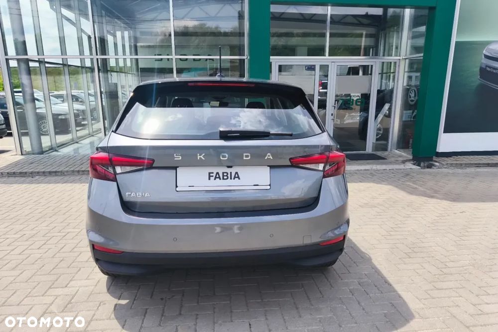 Skoda Fabia 1.0 TSI Drive DSG - 10