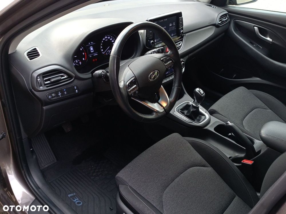 Hyundai i30 1.0 T-GDI Smart - 10