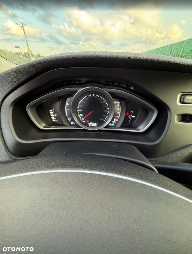 Volvo V40 D2 Summum - 14