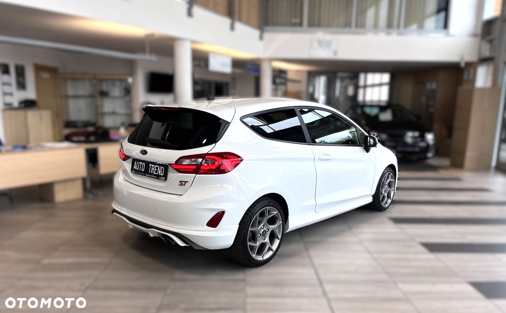 Ford Fiesta 1.5 EcoBoost S&S ST - 4