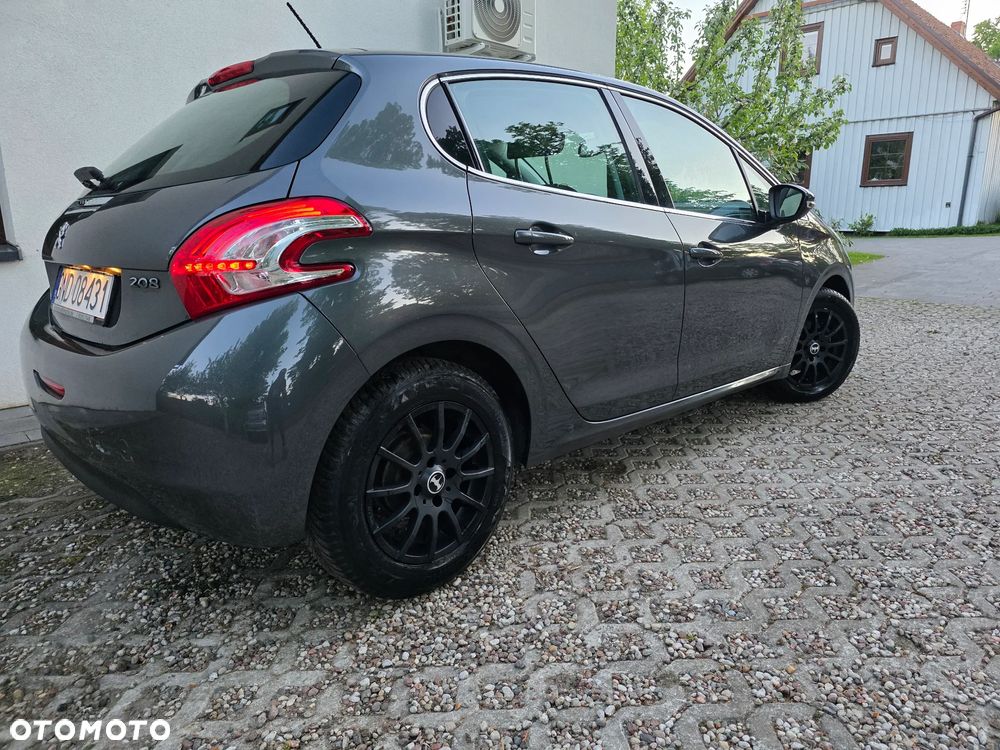 Peugeot 208 1.2 VTi Allure - 41