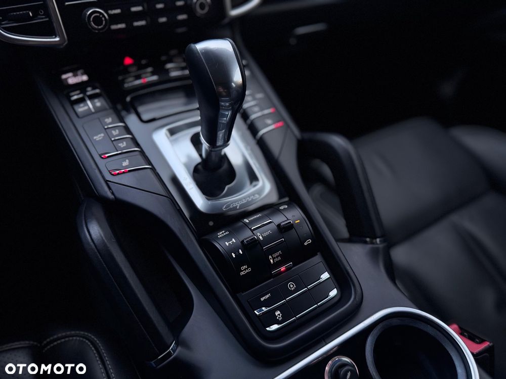 Porsche Cayenne Platinum Edition - 28