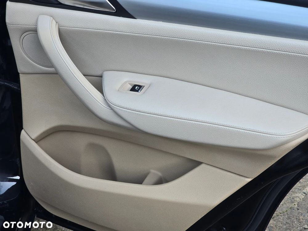 BMW X4 xDrive20d xLine - 34