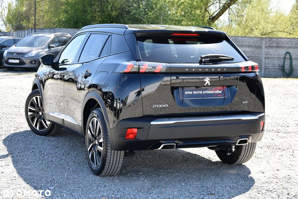 Peugeot 2008 PureTech 130 EAT8 GT - 3