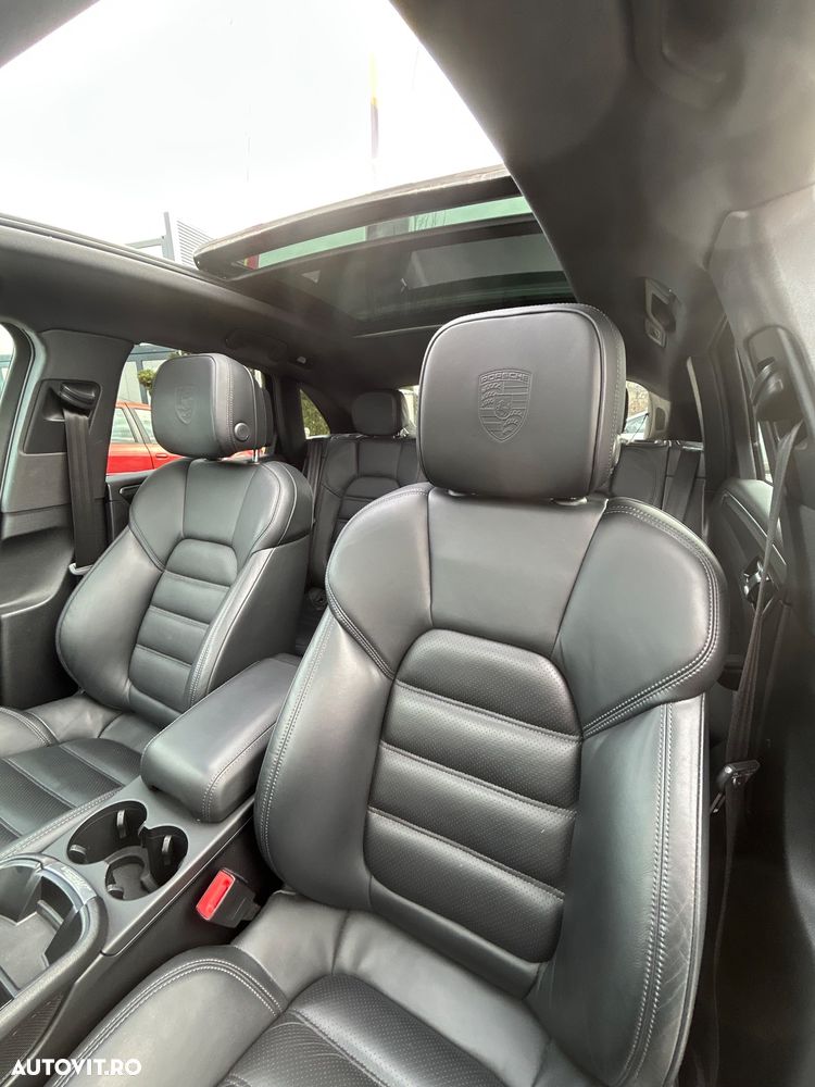 Porsche Macan T - 7