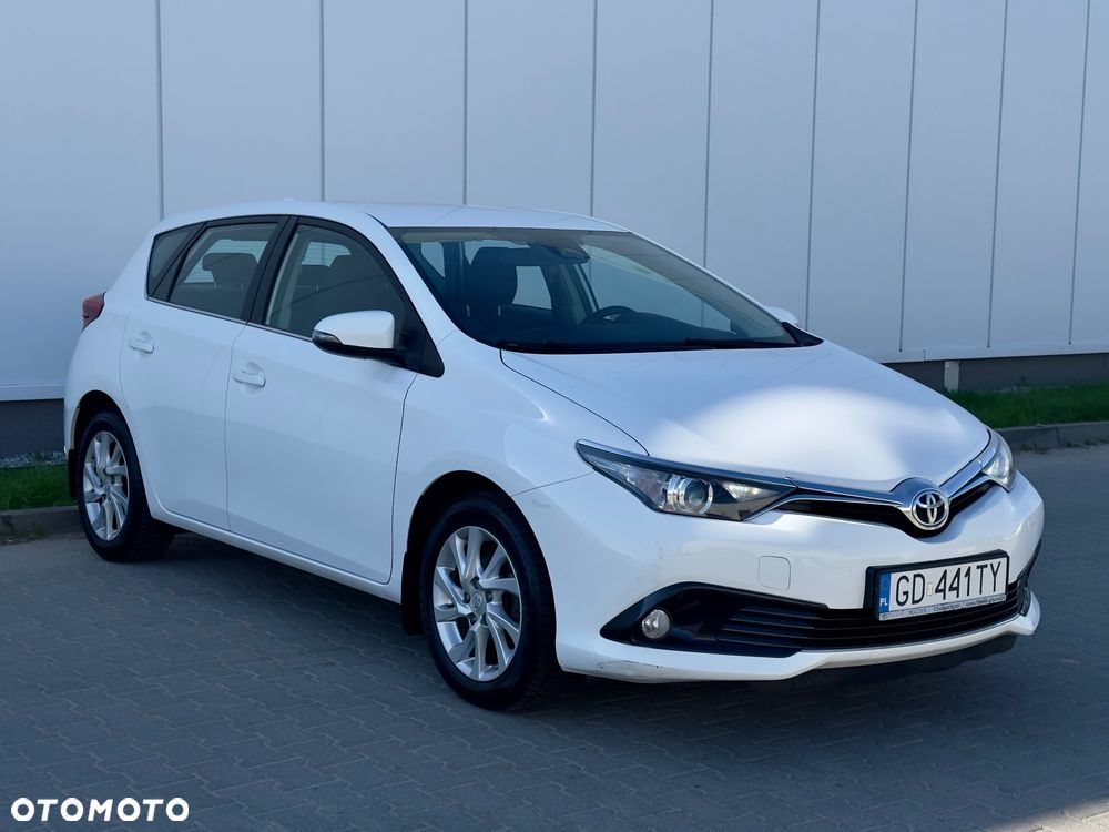 Toyota Auris 1.6 Premium - 2