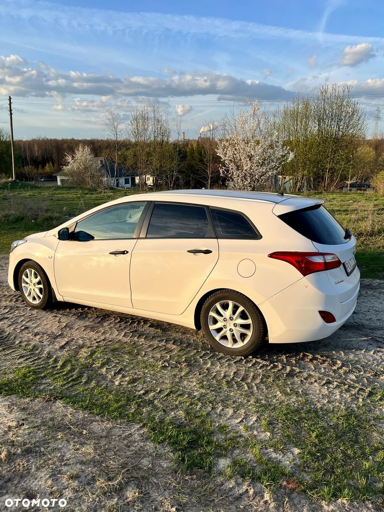 Hyundai i30 1.6 CRDi Classic + - 12