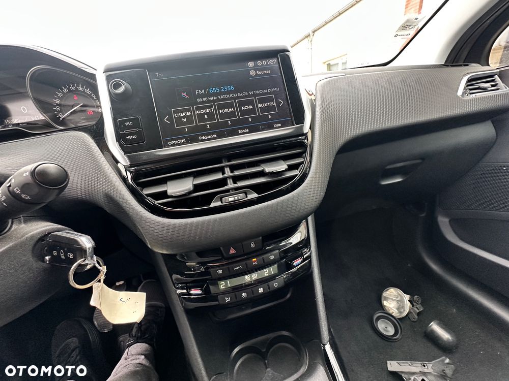 Peugeot 2008 BlueHDi 100 STOP & START Allure - 33