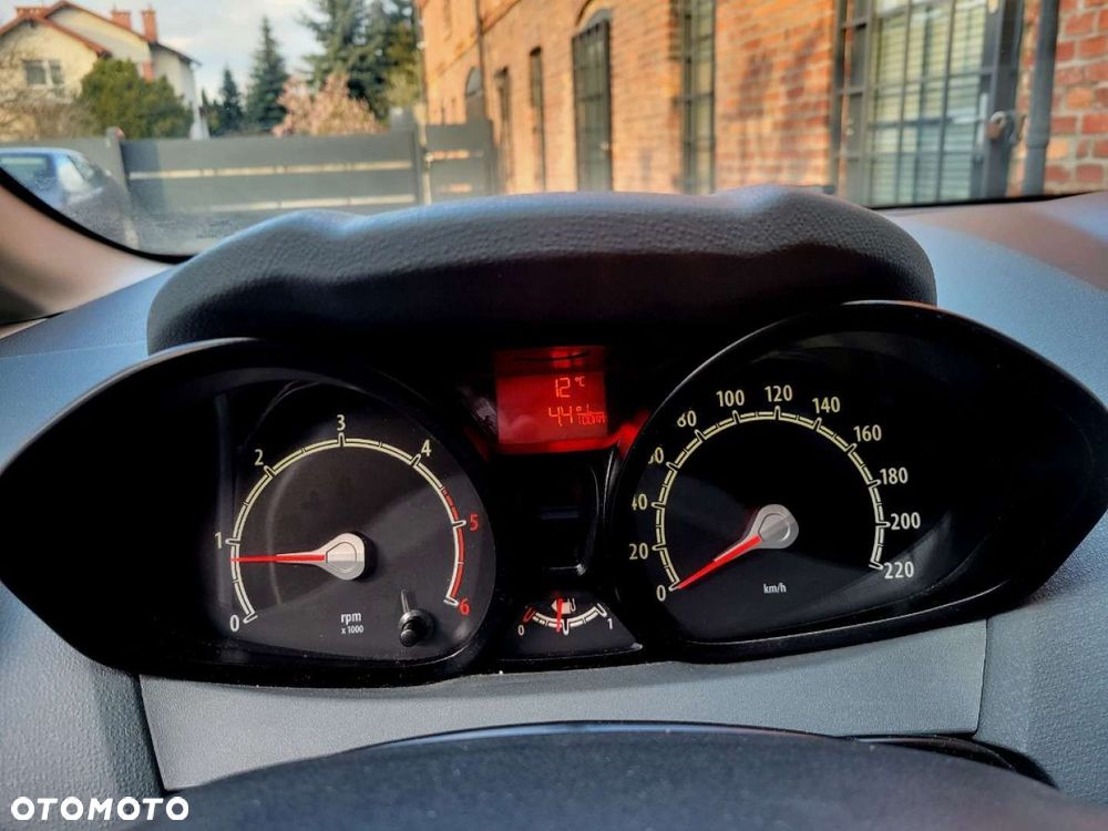 Ford Fiesta - 16