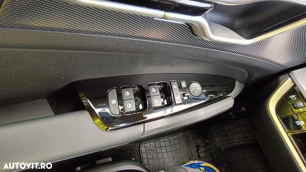 Kia Sportage 1.6 T-GDI 7DCT HP 4x2 MHEV Style - 12