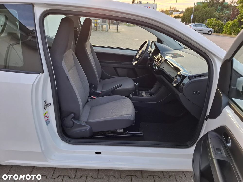 Volkswagen up! United - 29