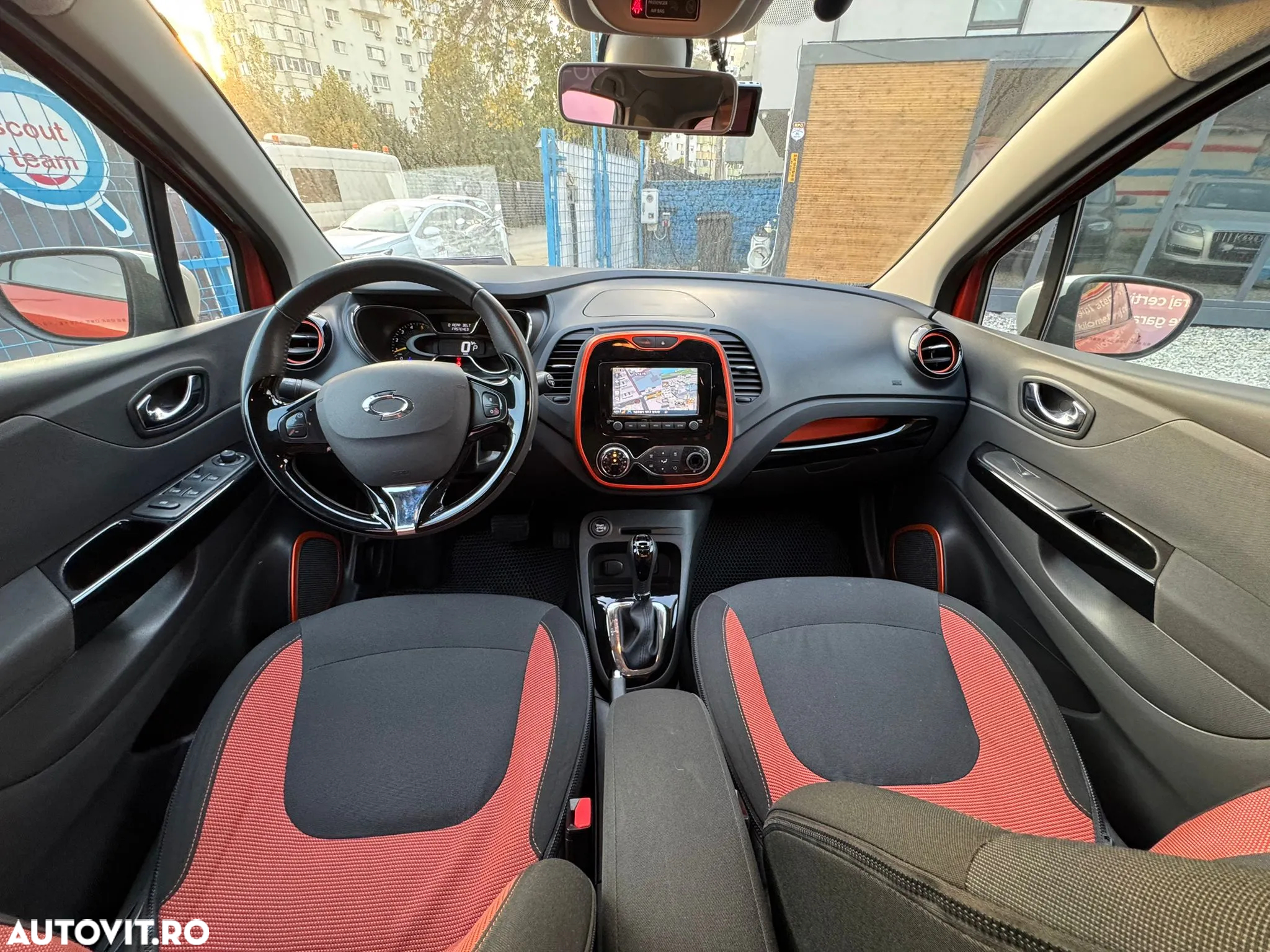 Renault Captur (ENERGY) dCi 90 EDC INTENS - 6