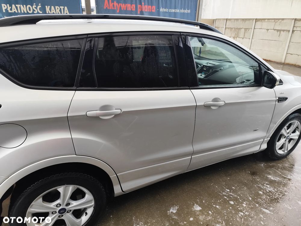 Ford Kuga 2.0 TDCi AWD ST-Line - 7