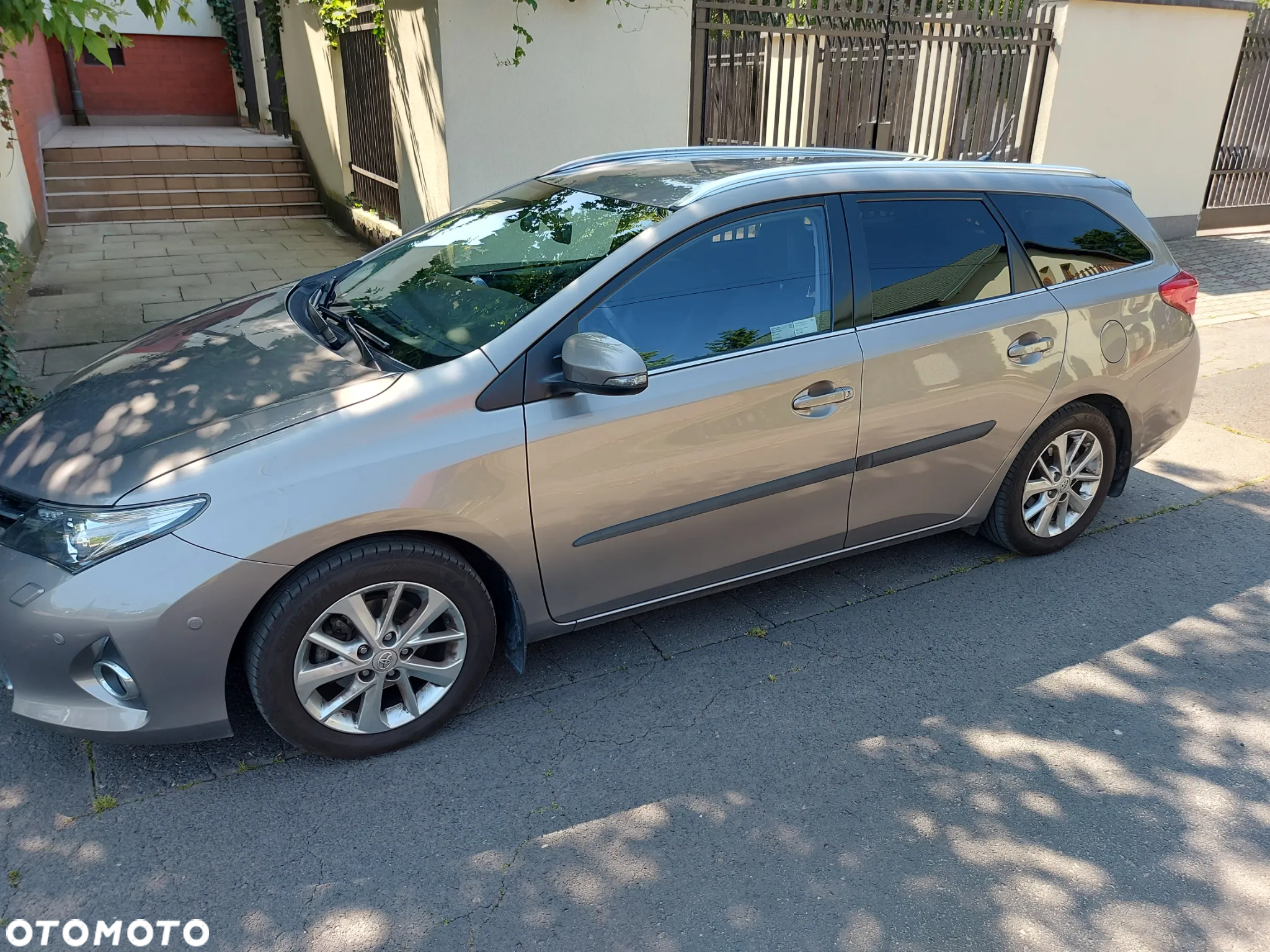 Toyota Auris 1.6 Prestige - 4