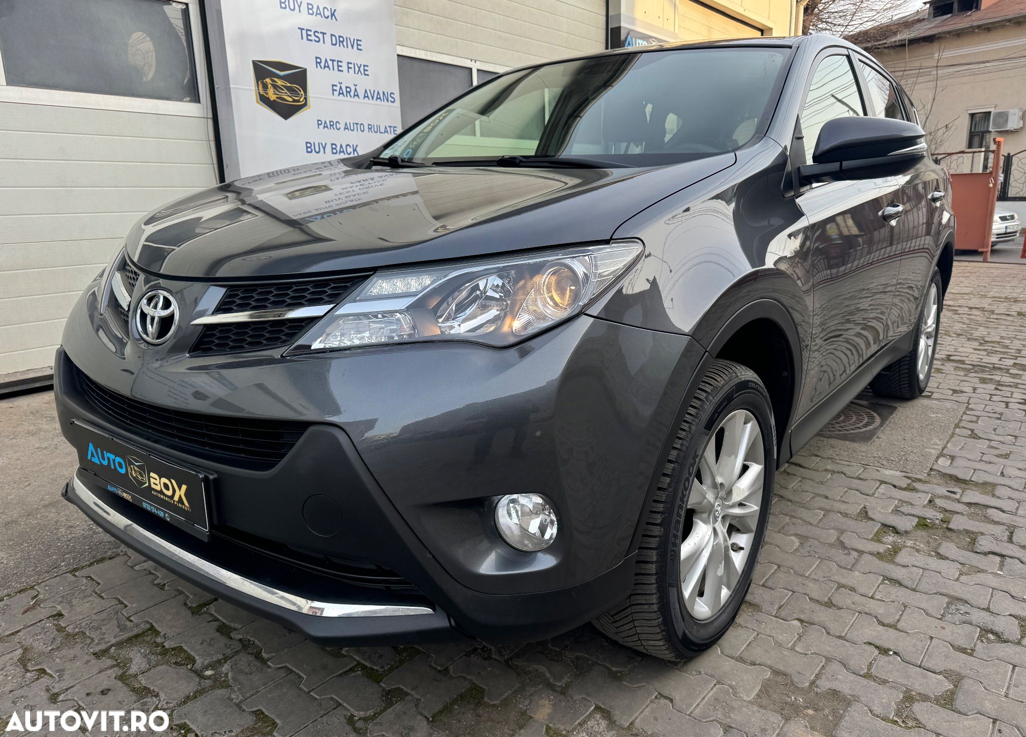 Toyota RAV4 2.2 D-4D 4x4 Edition S - 1