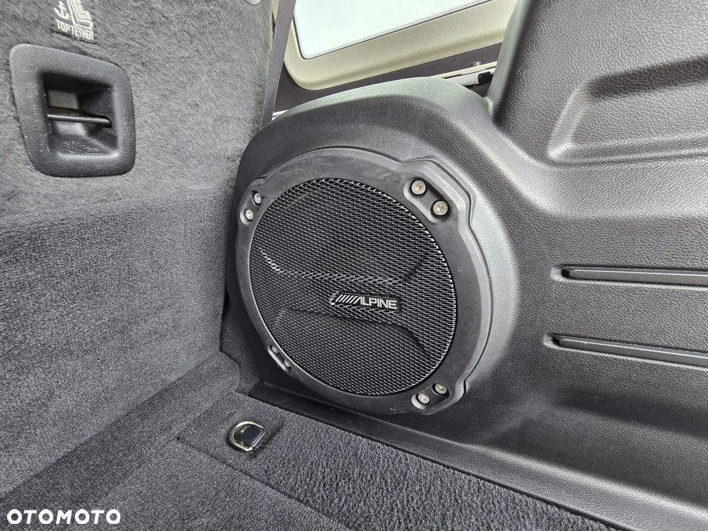 Jeep Wrangler - 12