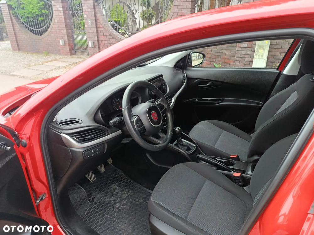 Fiat Tipo - 12