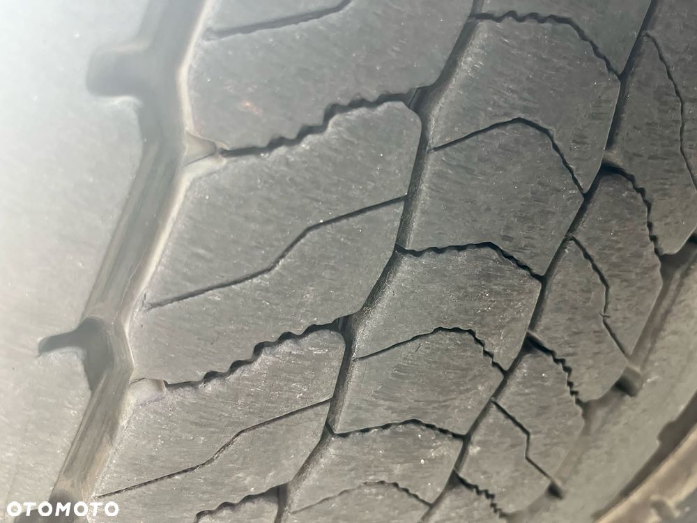 Mercedes-Benz Actros - 15