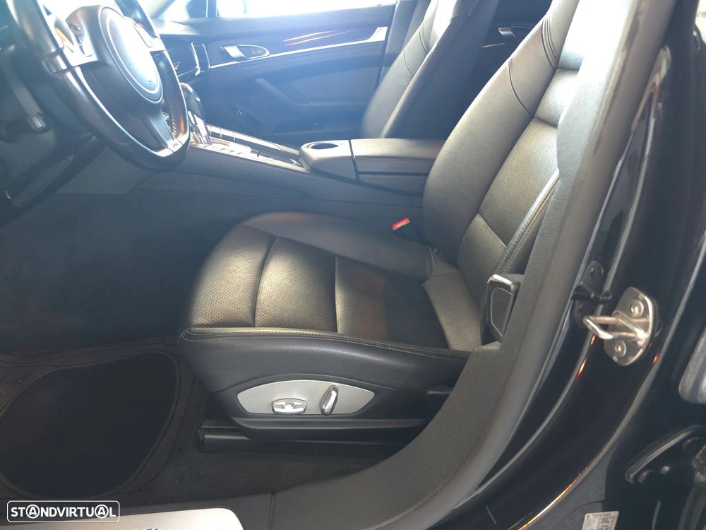 Porsche Panamera 3.0 V6 - 12