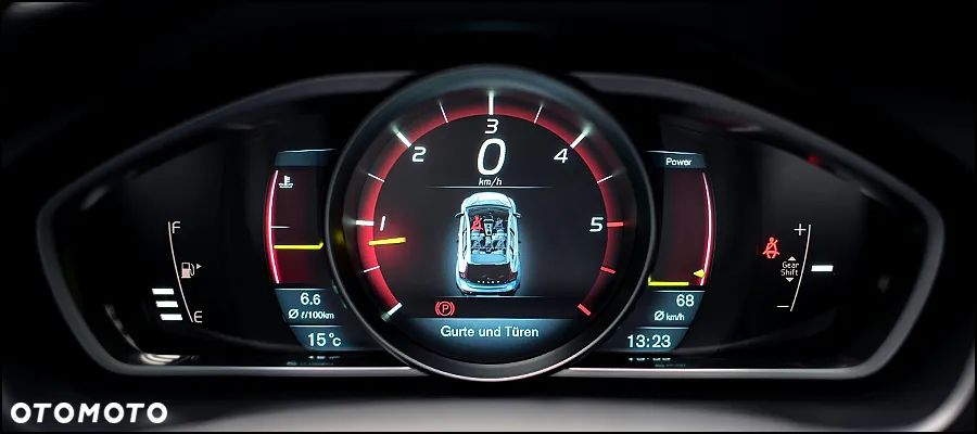 Volvo V40 Cross Country - 21