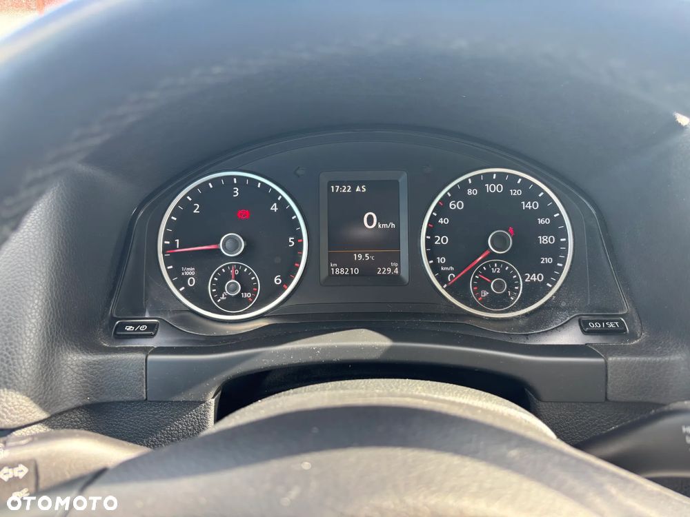 Volkswagen Tiguan 2.0 TDI SCR BlueMotion Technology Sport & Style - 4