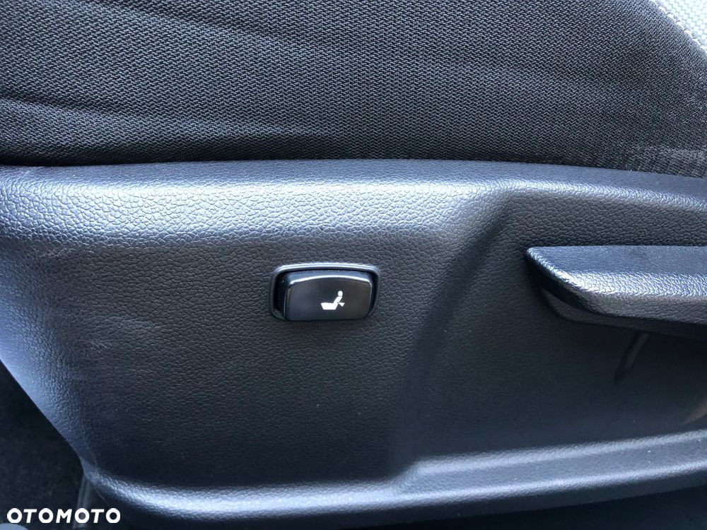 Kia Ceed 1.6 CRDi 128 Dream Team Edition - 25