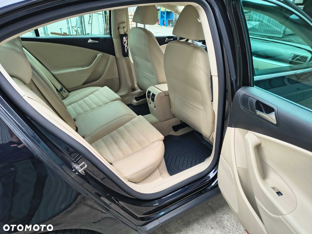 Volkswagen Passat - 5