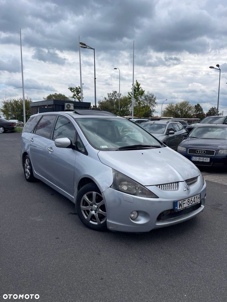 Mitsubishi Grandis - 3