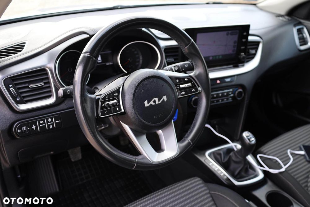 Kia Ceed 1.5 T-GDI M - 14