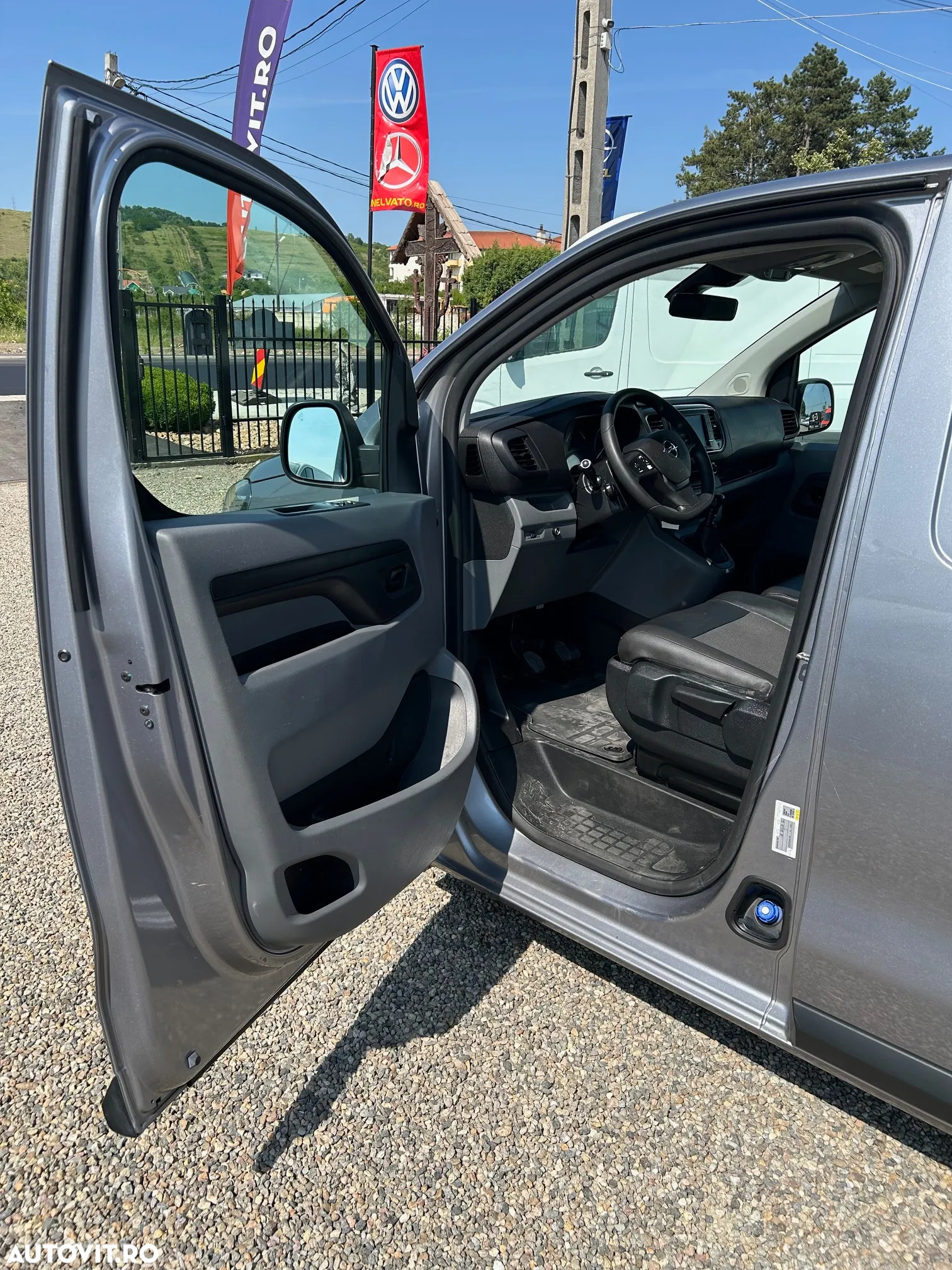 Opel Vivaro - 9