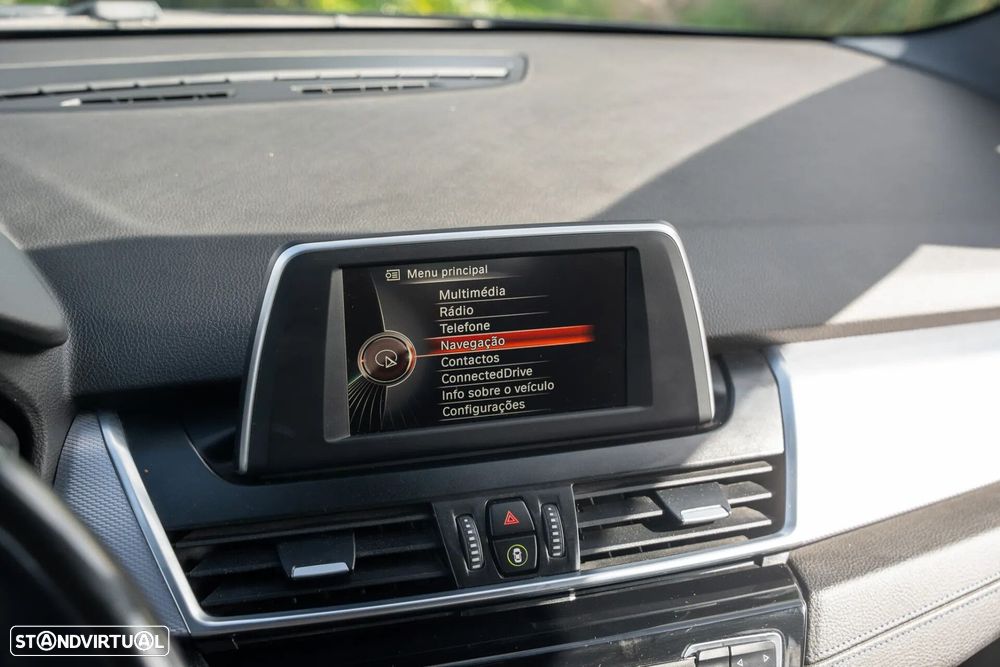 BMW 218 Active Tourer d Pack M Auto - 9