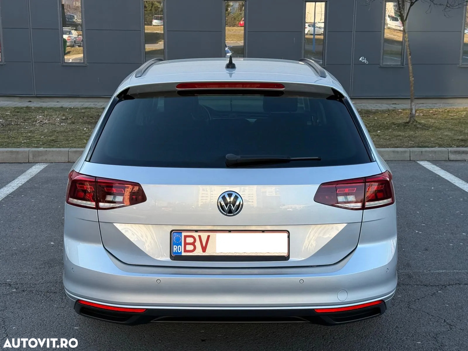 Volkswagen Passat Variant 2.0 TDI DSG Comfortline - 11