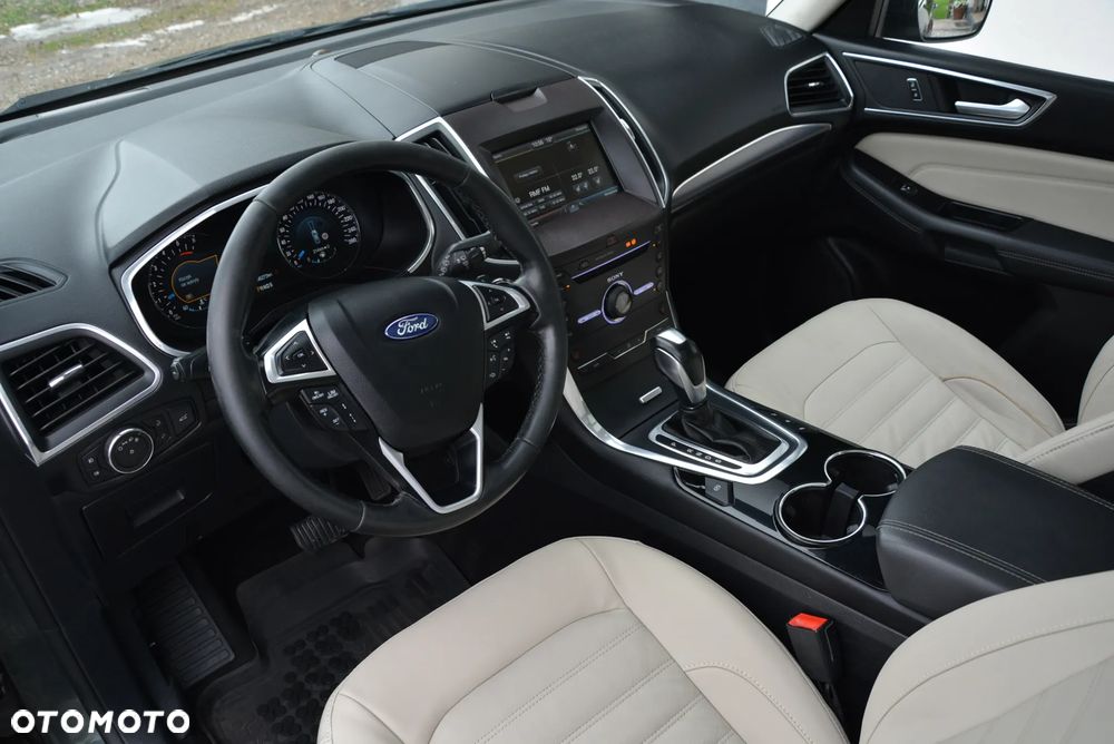 Ford Galaxy - 6