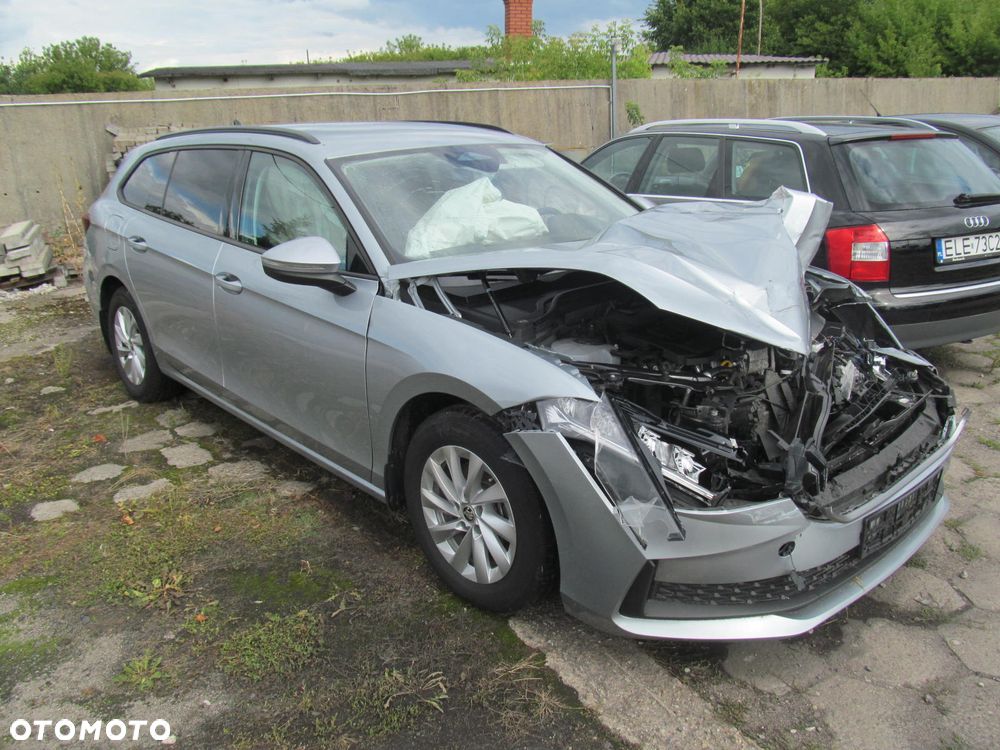 Skoda Superb 2.0 TDI SCR Essence DSG - 6