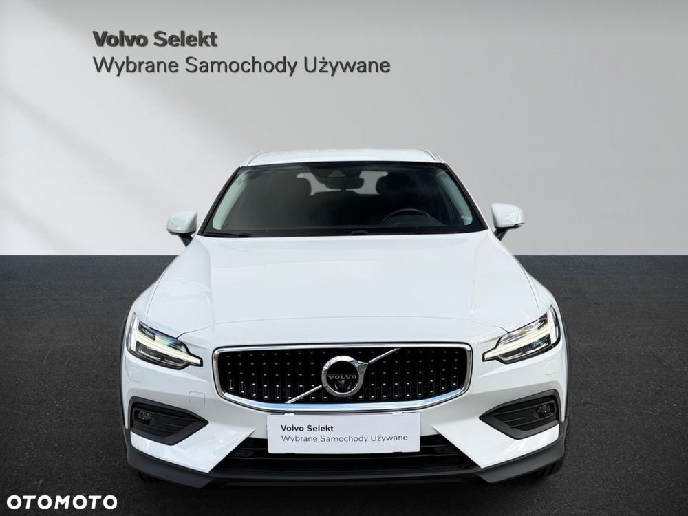 Volvo V60 Cross Country - 3