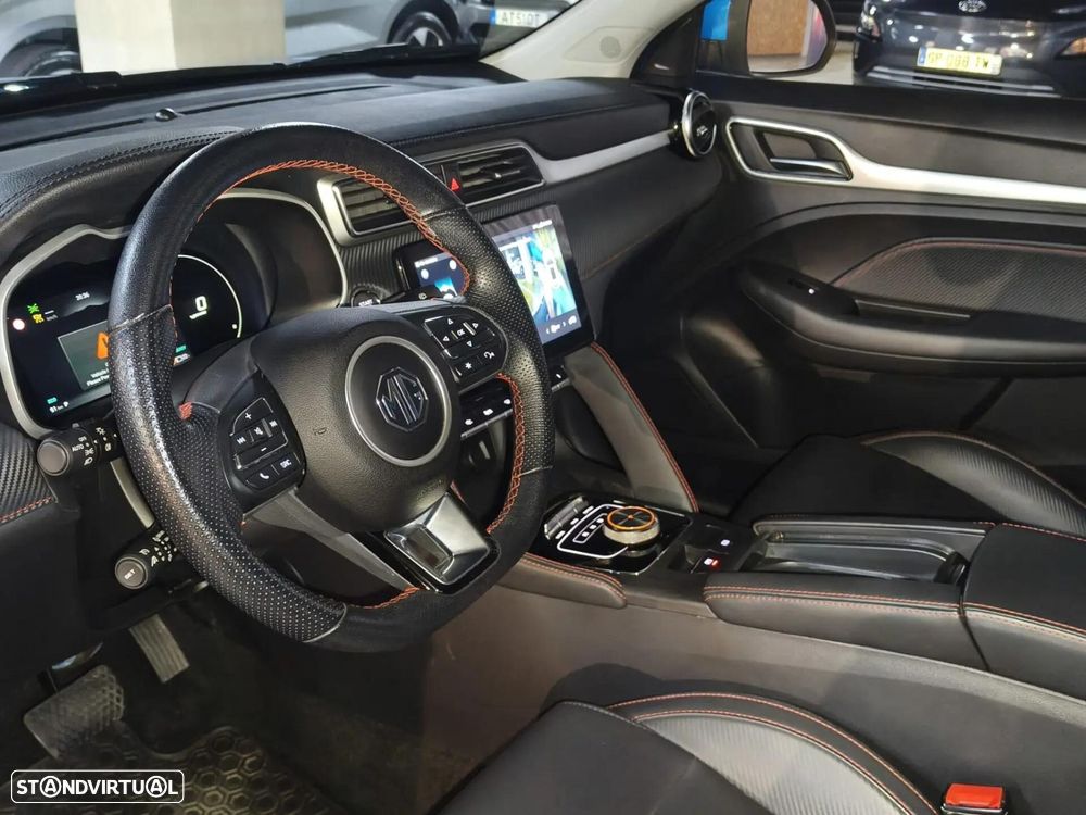 MG ZS EV 72.6 kWh Luxury - 31