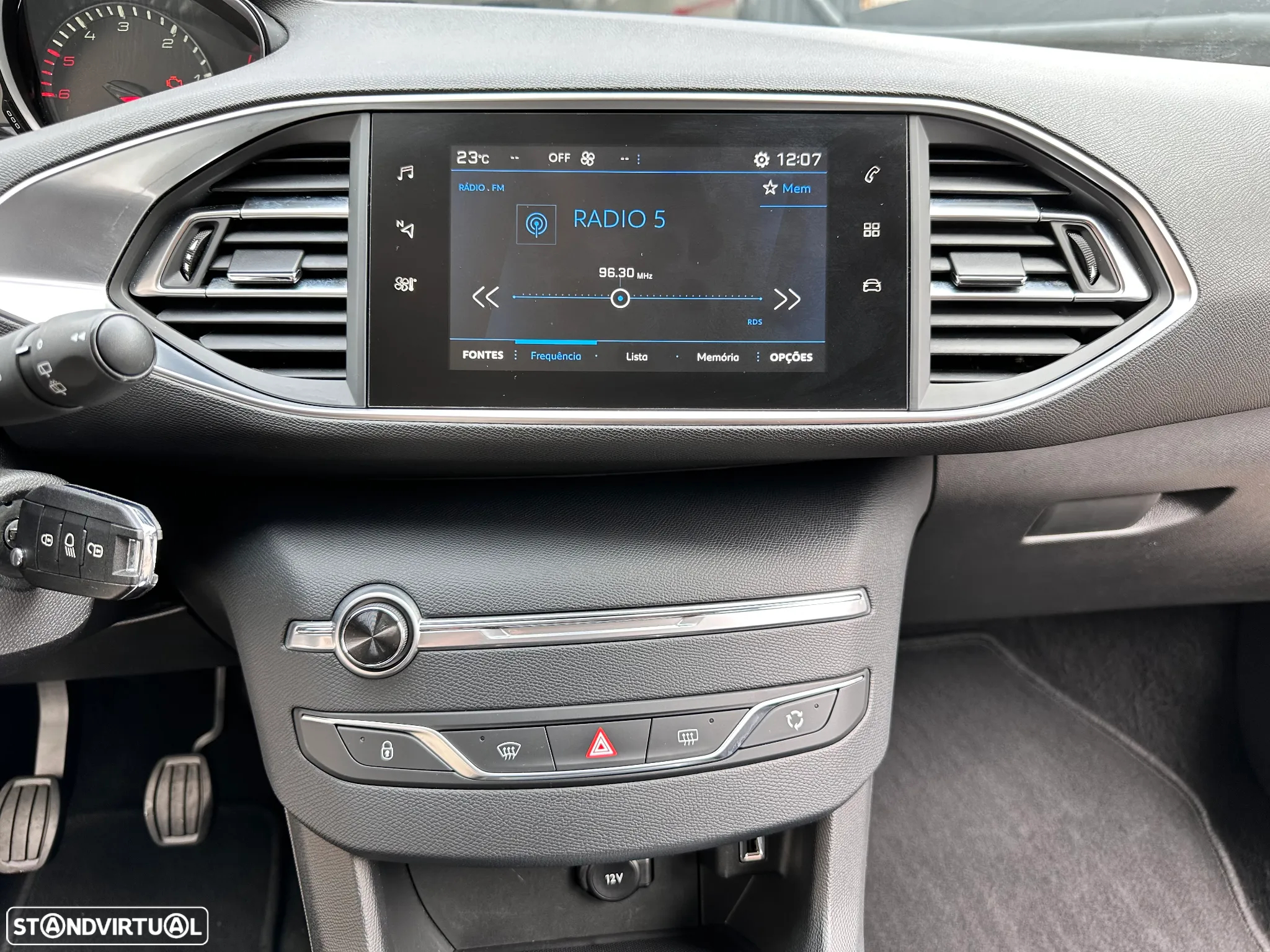 Peugeot 308 1.5 BlueHDi Style - 26