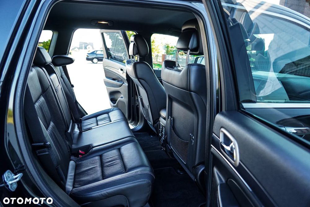 Jeep Grand Cherokee - 17
