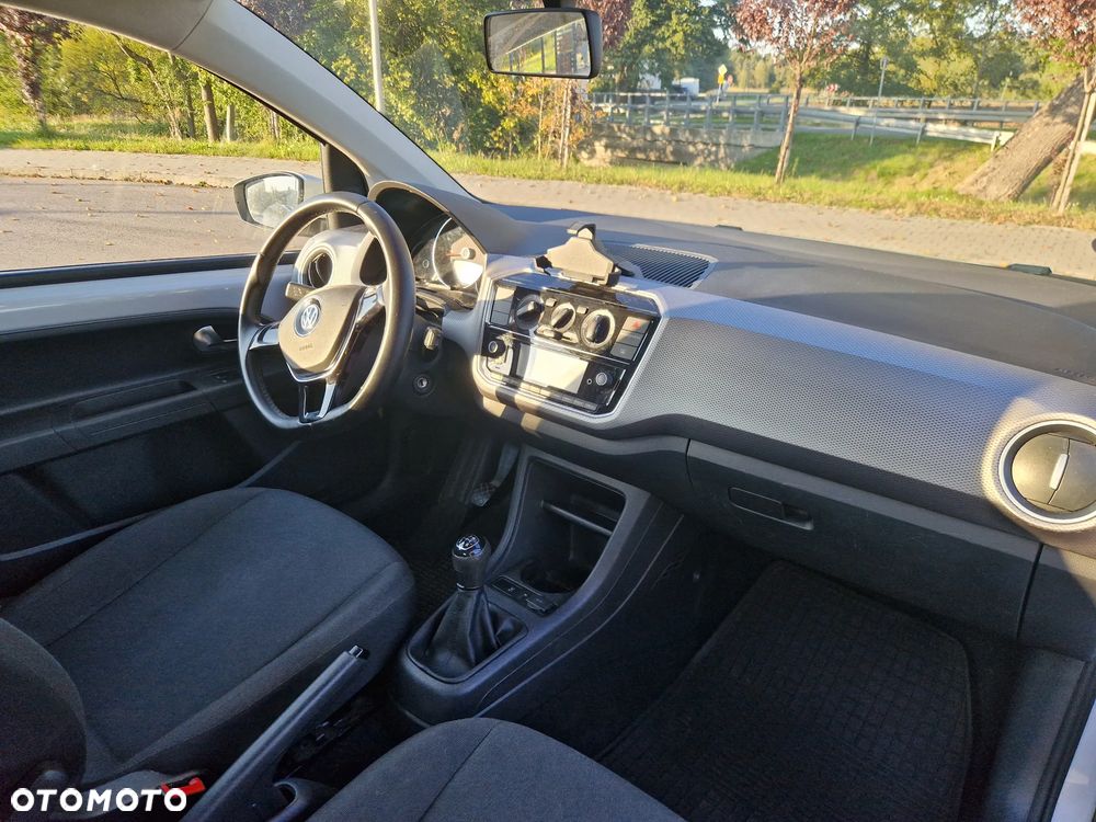 Volkswagen up! move - 13