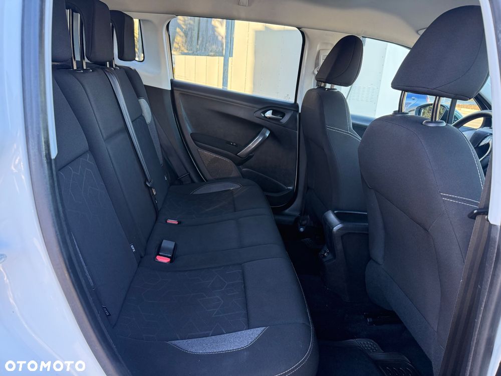 Peugeot 2008 1.6 BlueHDi Style - 9