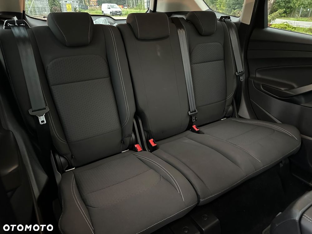 Ford Kuga 1.5 EcoBoost 2x4 Titanium - 13