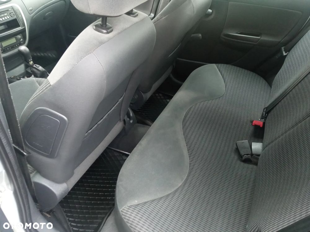 Citroën C3 1.4 HDi 16V Exclusive - 6