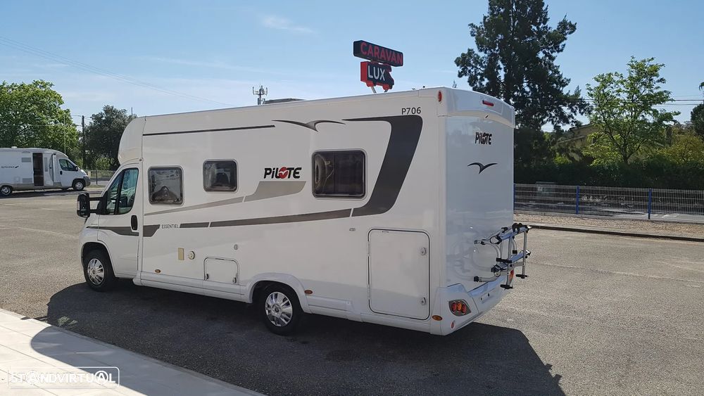 Pilote Essential P706 Cama central cx automatica - 4