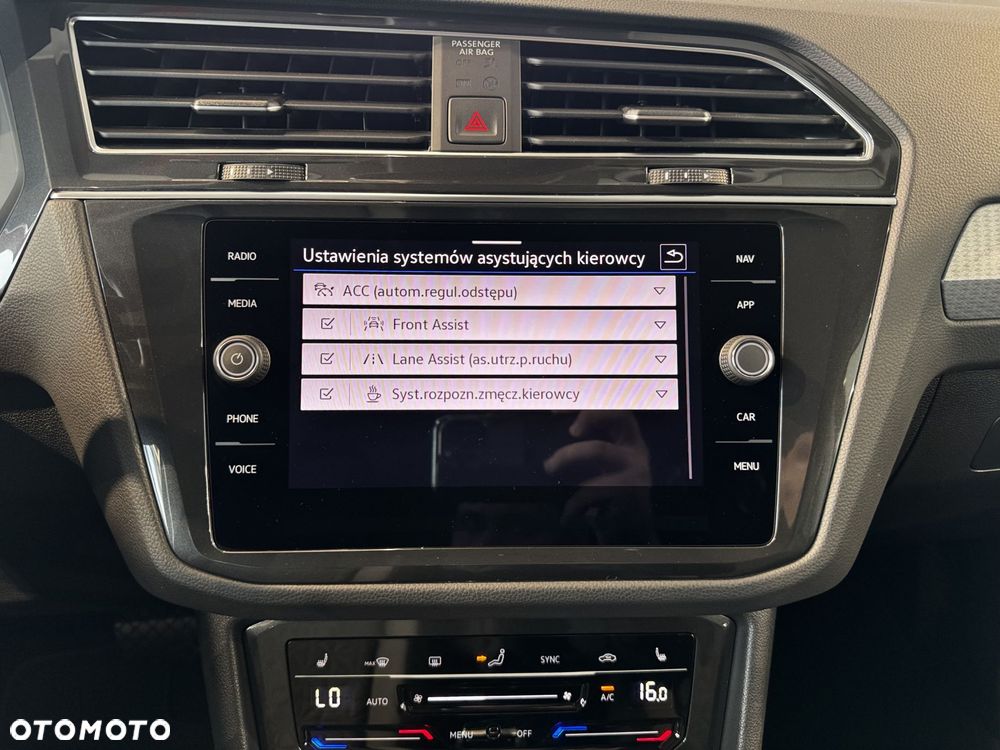 Volkswagen Tiguan - 28