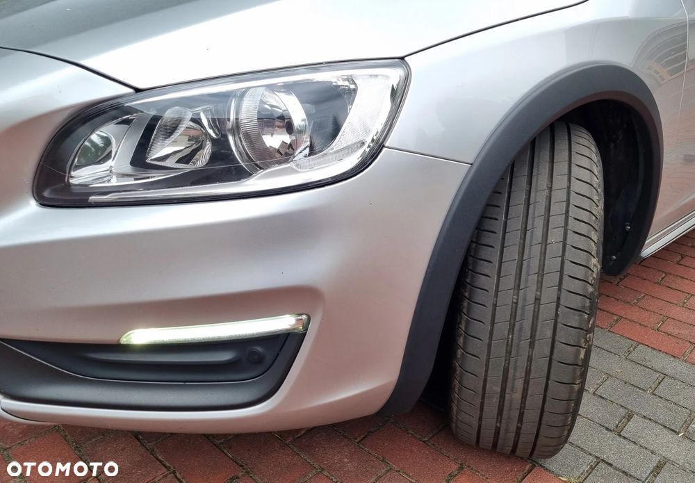 Volvo V60 Cross Country - 33