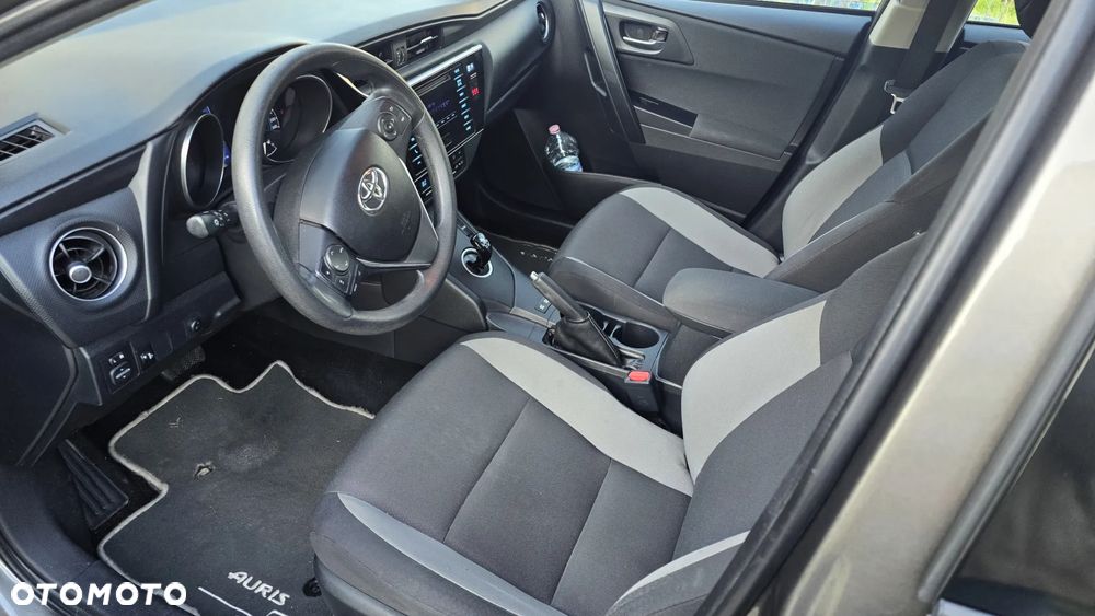 Toyota Auris - 5