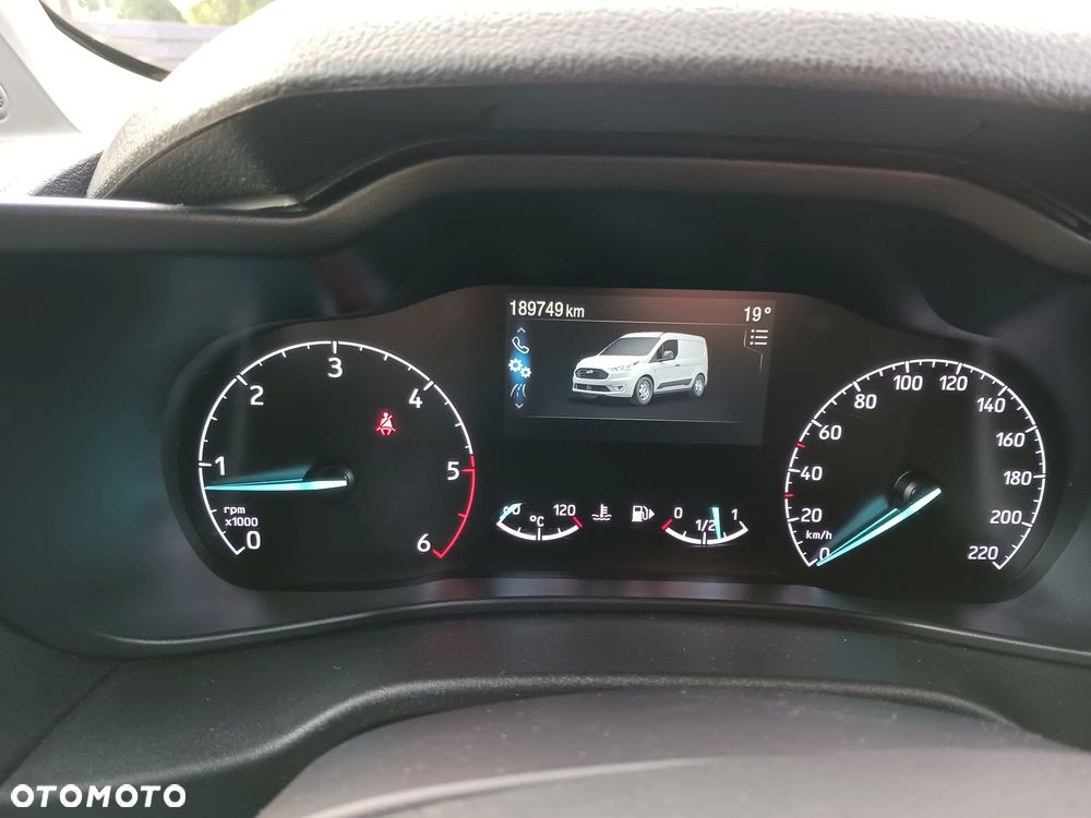 Ford Transit Connect - 16