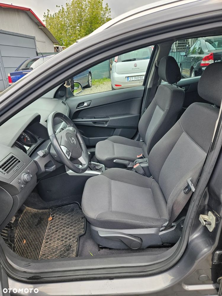 Opel Astra III 1.6 Cosmo - 12