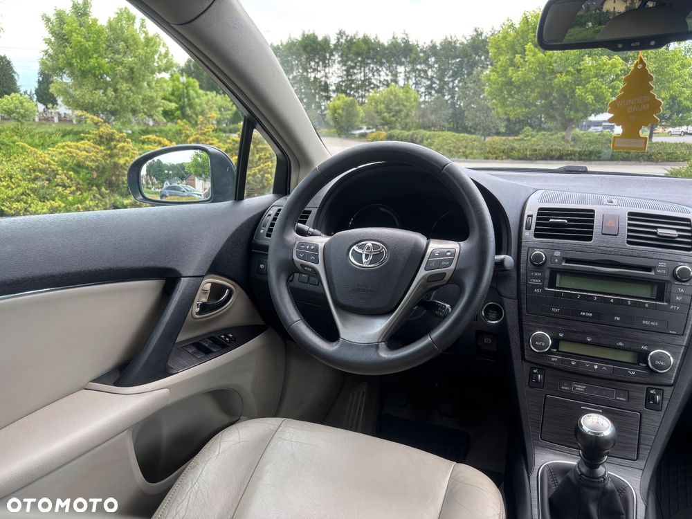 Toyota Avensis 2.0 D-4D Premium - 12